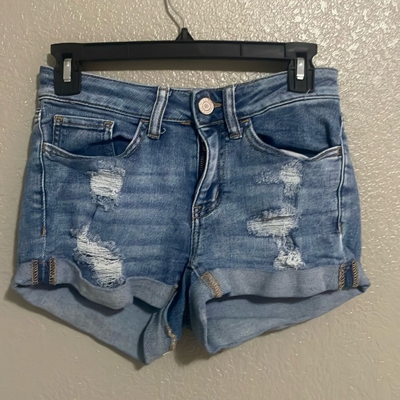 Shorts - Picture 1 of 2